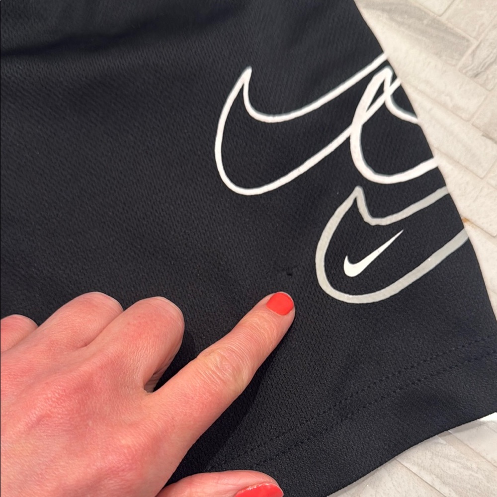 Nike Blue T-Shirt and Black Shorts Set, size kids 7 - Picture 5 of 9